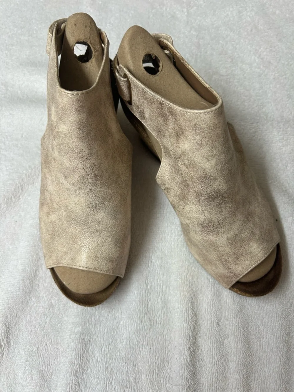 Corky’s Open-Toe Wedge Booties in Metallic Taupe Size 7